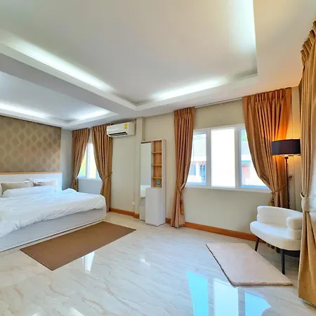 3 Bedroom House, 200 Meters To Workspace, Pet Friendly Pattaya
