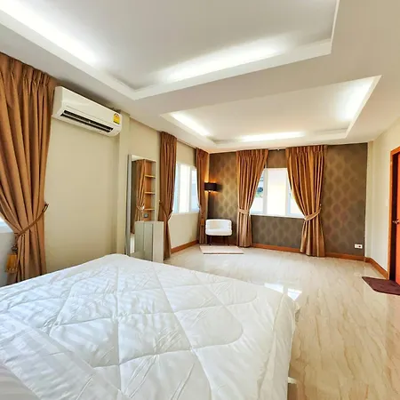 3 Bedroom House, 200 Meters To Workspace, Pet Friendly Holiday home Pattaya