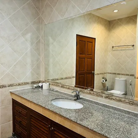 Majestic Seaside Private Villa Pattaya