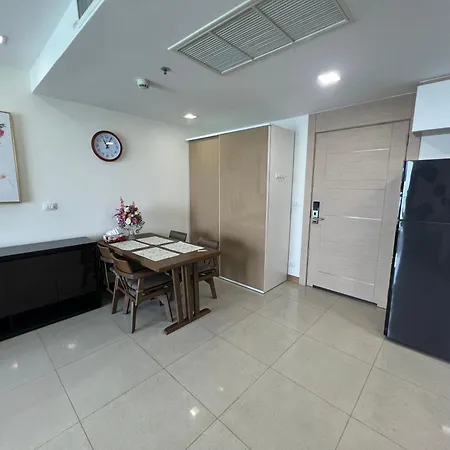 The Palm Wongamat - 1br Luxury Beachfront - Ocean View - 32 Floor Apartment Pattaya