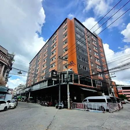 โรงแรม The Grand Day Night