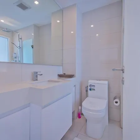 Center Apartment *