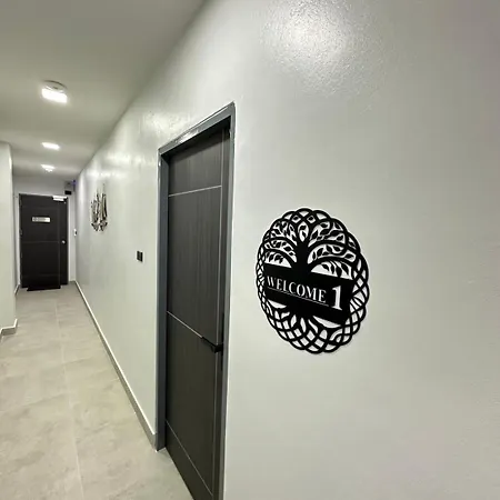 Aparthotel Viraplace1# 3*