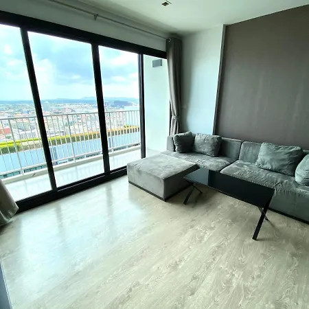 อพาร์ทเม้น The Base - Spacious, 2 Bedroom, 2 Bathroom, Penthouse - Centre - 595 Pattaya