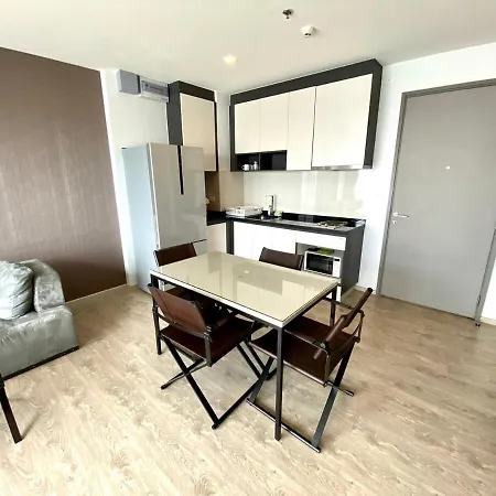 The Base - Spacious, 2 Bedroom, 2 Bathroom, Penthouse - Centre - 595 * Pattaya
