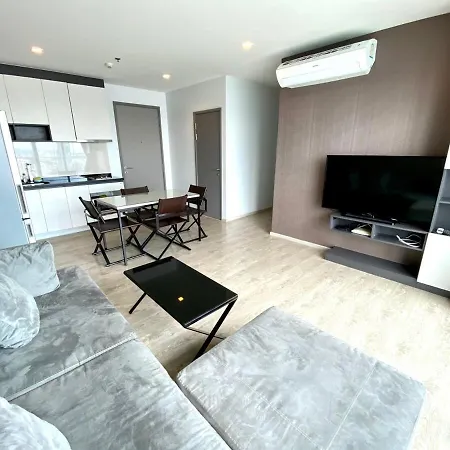 อพาร์ทเม้น The Base - Spacious, 2 Bedroom, 2 Bathroom, Penthouse - Centre - 595 Pattaya