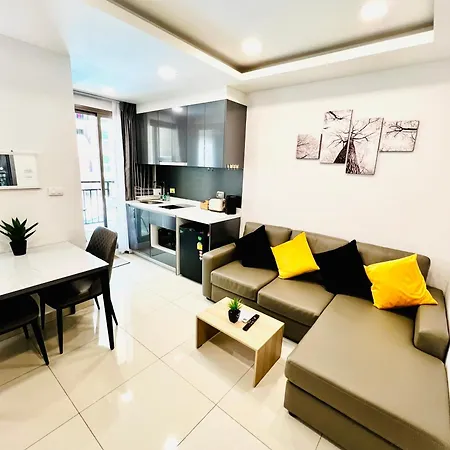 Lovely Pool View Arcadia 1 Bedroom * Pattaya
