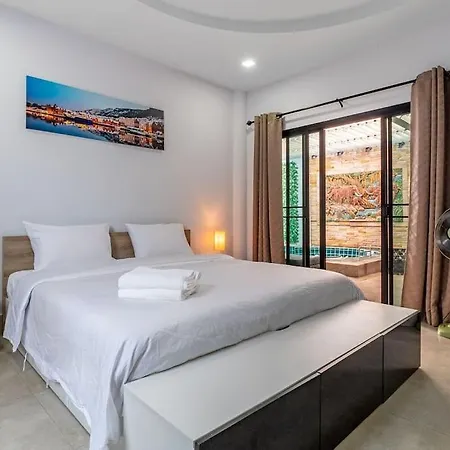 Villa Luxury Thai Style Pool In Downtown Pattaya, Close To Walking Street *