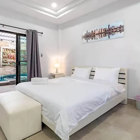 Luxury Thai Style Pool In Downtown Pattaya, Close To Walking Street *