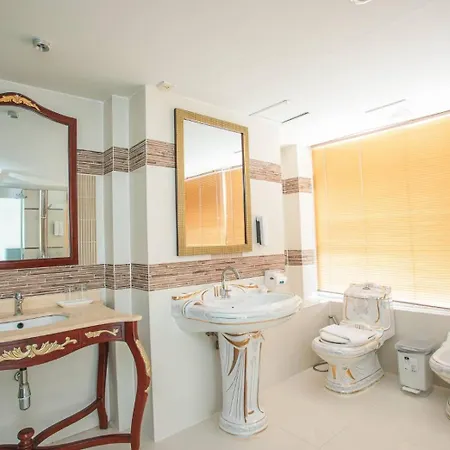 โรงแรม Darling Harbour - South 4*