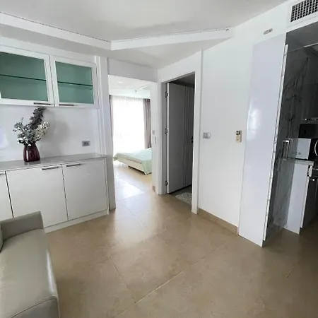 2 Bedrooms Near Apartment Pattaya