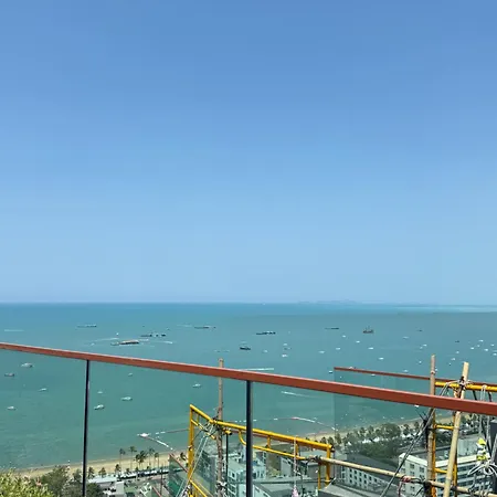 อพาร์ทเม้น Edge Pattaya