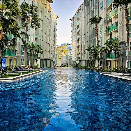 Apartment Amazing Pool View In Wifi Netflix