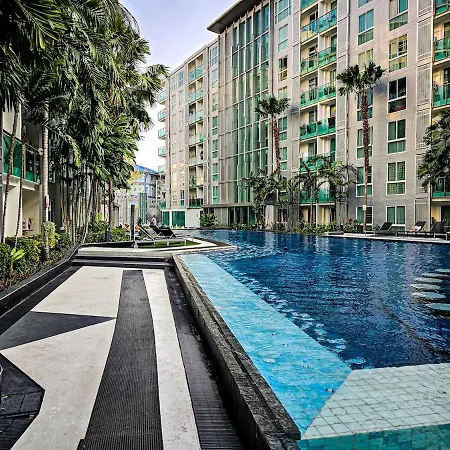 Amazing Pool View In Wifi Netflix * Pattaya