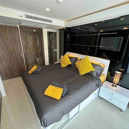 Luxury - Centre - Grand Avenue - 405