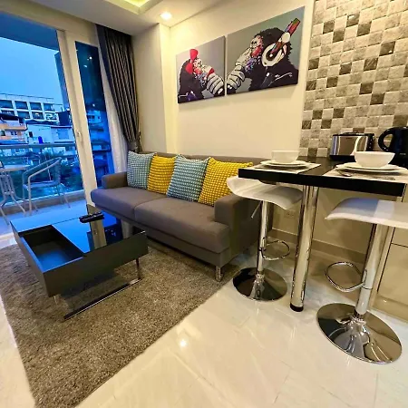 Luxury - Centre - Grand Avenue - 405 * Pattaya