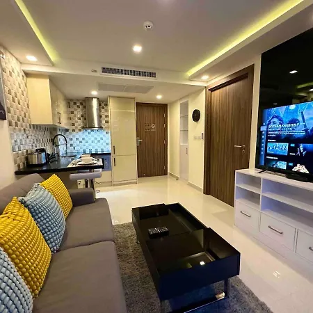 Luxury - Centre - Grand Avenue - 405 Apartment *