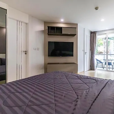 อพาร์ทเม้น Large Luxury - Centre - Centara Avenue, Pool View - 217