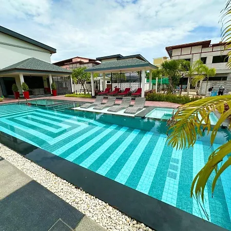 Super Luxury 4 Bedroom Private Pool With Jacuzzi, Near 711, 10 Minutes To Walking Street And - Mt4 * Pattaya
