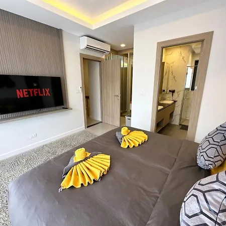 Villa Super Luxury 4 Bedroom Private Pool With Jacuzzi, Near 711, 10 Minutes To Walking Street And - Mt4 *
