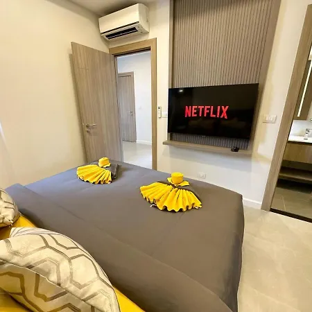 Villa Super Luxury 4 Bedroom Private Pool With Jacuzzi, Near 711, 10 Minutes To Walking Street And - Mt4