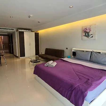 Near Walking Street Hyde Park 1 Big Apartment Pattaya