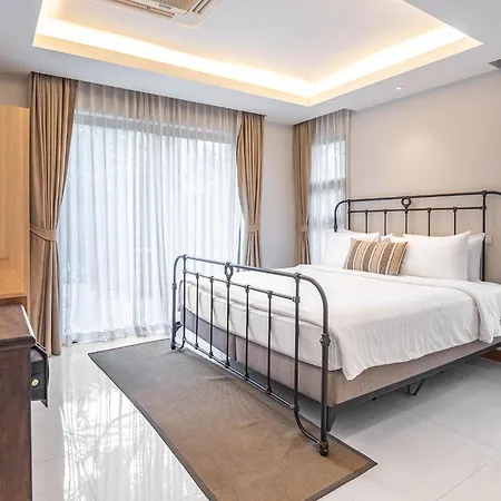 Sala - 3 Bedroom Pool *