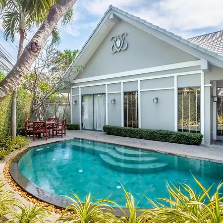 Sala - 3 Bedroom Pool *