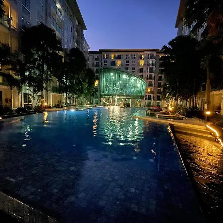 อพาร์ทเม้น Stylish - Ultra-fast Fiber Internet, Pool, Sauna, Gym, Smart Tv, Guest Friendly