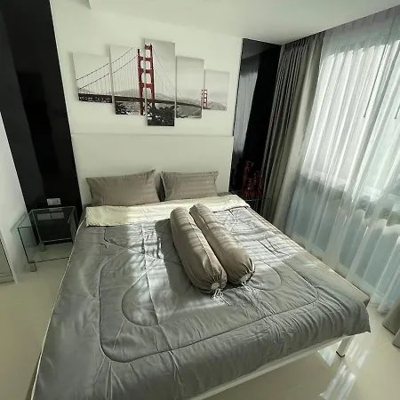 Stylish - Ultra-fast Fiber Internet, Pool, Sauna, Gym, Smart Tv, Guest Friendly