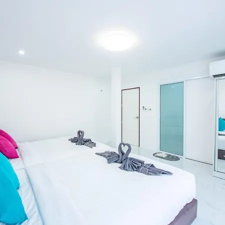 3 Bedroom Pool Royal Park Village Pattaya