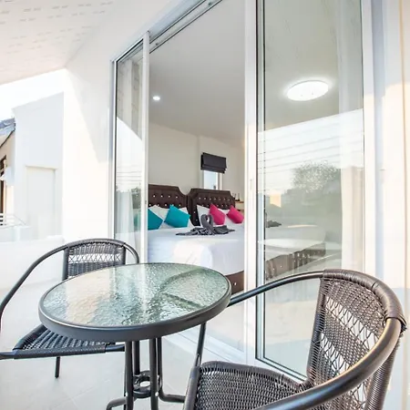 3 Bedroom Pool Royal Park Village วิลล่า