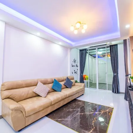 3 Bedroom Pool Royal Park Village วิลล่า Pattaya