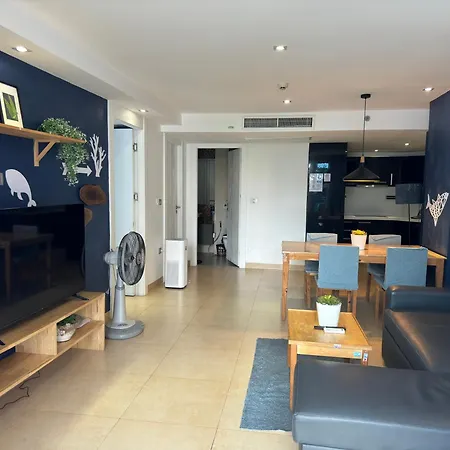 Centara Avenue 2br Smart Tv Wifi Apartment *