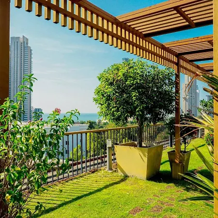 Proche Des Plages, Moderne A Apartment