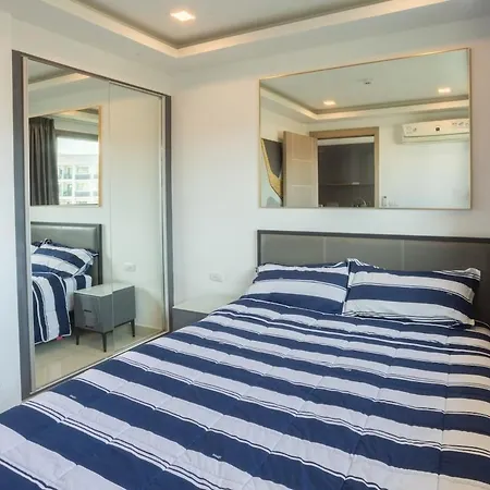 D'exception A L'arcadia Continental Apartment