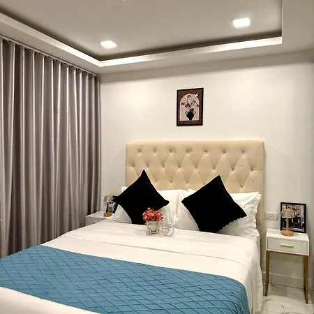 Arcadia Center Near Walking Street And * Pattaya