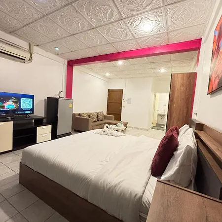 โรงแรม Charm 3*
