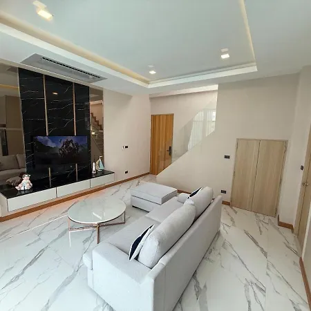 วิลล่า Unique Style 3 Bedroom With Mega Pool Pattaya