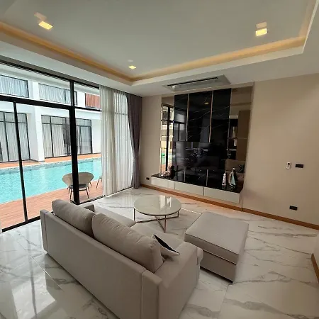 Unique Style 3 Bedroom With Mega Pool Pattaya