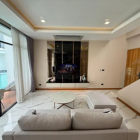วิลล่า Unique Style 3 Bedroom With Mega Pool Pattaya