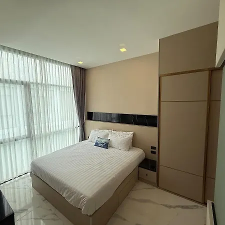 Unique Style 3 Bedroom With Mega Pool * Pattaya