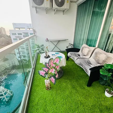 Wongamat Luxury Large Apartment Pattaya