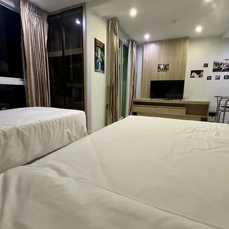 Never Ending Story Apartment *