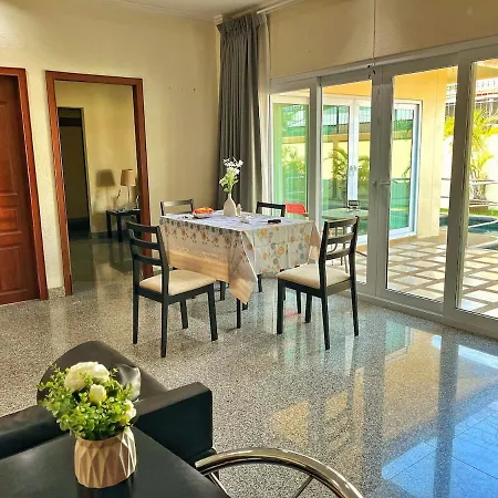 2 Bedroom With Private Swimming Pool And Jacuzzi 350m From * Pattaya