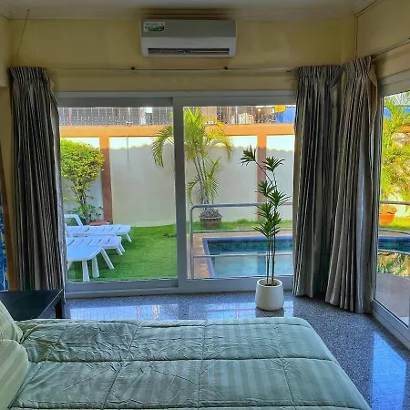 2 Bedroom With Private Swimming Pool And Jacuzzi 350m From วันหยุดที่บ้าน Pattaya
