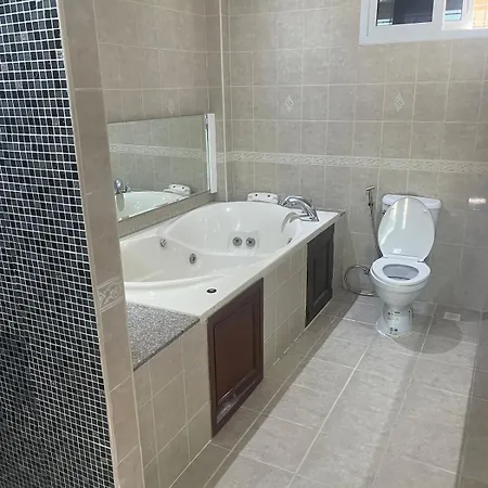 2 Bedroom With Private Swimming Pool And Jacuzzi 350m From วันหยุดที่บ้าน *