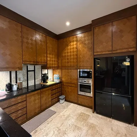 Luxury Luxury Seven Stars *
