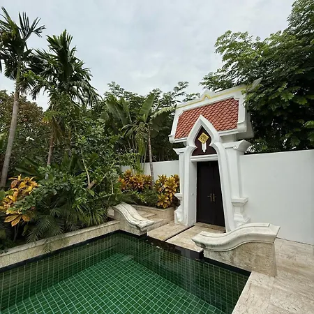 Luxury Luxury Seven Stars