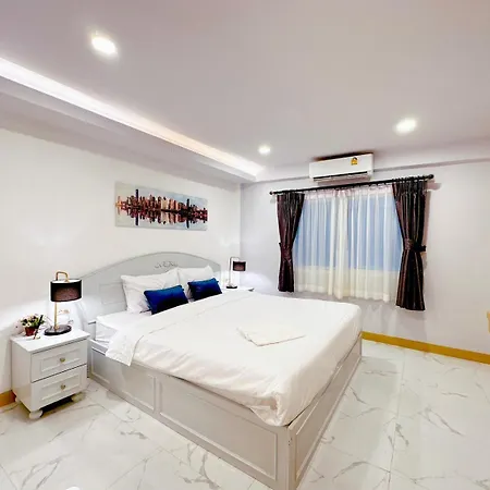 Tagvilla Suksabai In - 04 Bedroom Pattaya